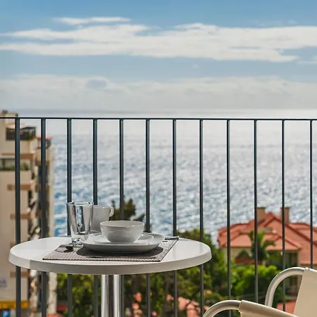 Apartman Monumental Plaza By Petit