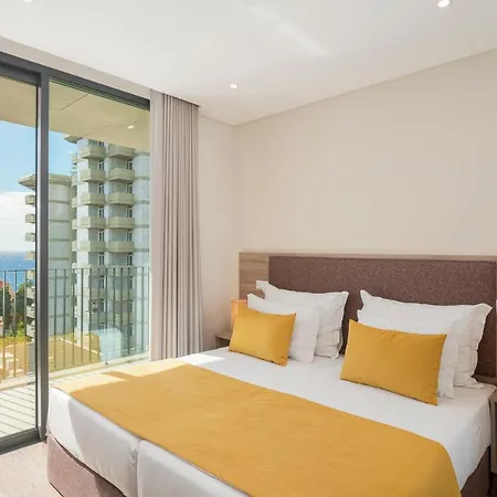 Monumental Plaza By Petit *