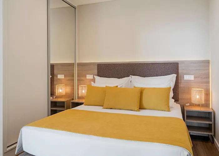 Monumental Plaza By Petit