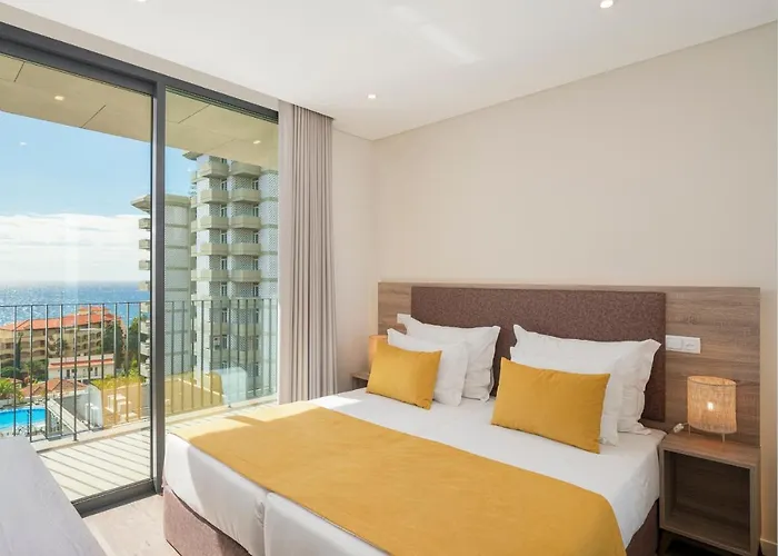 Monumental Plaza By Petit *